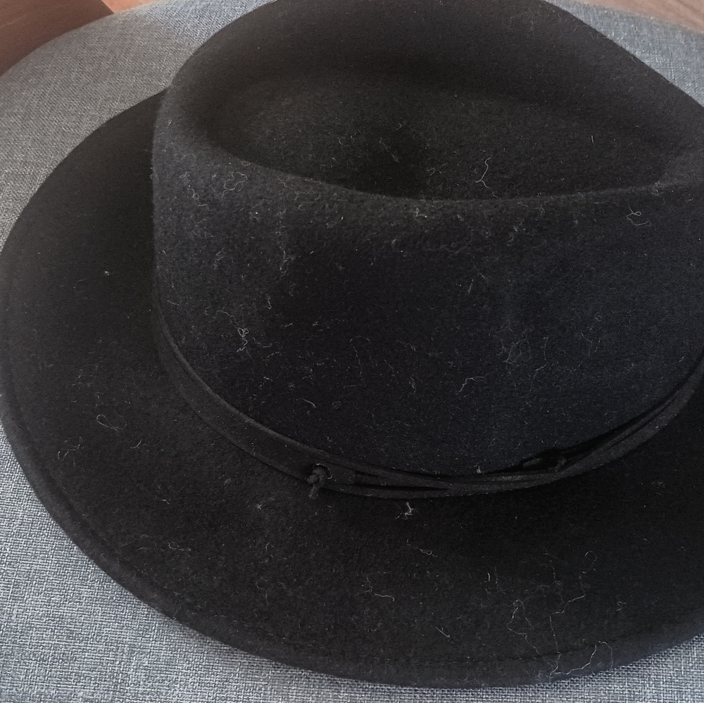 Hat - Picture 3 of 4